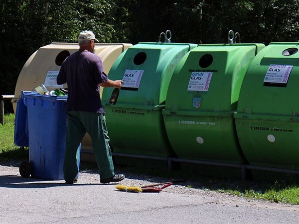 Altglascontainer (Symbolbild)